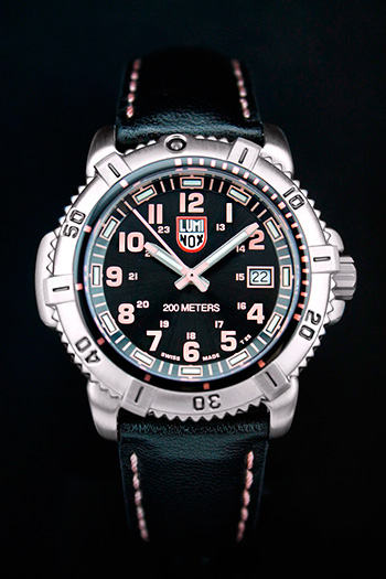 Часы Luminox